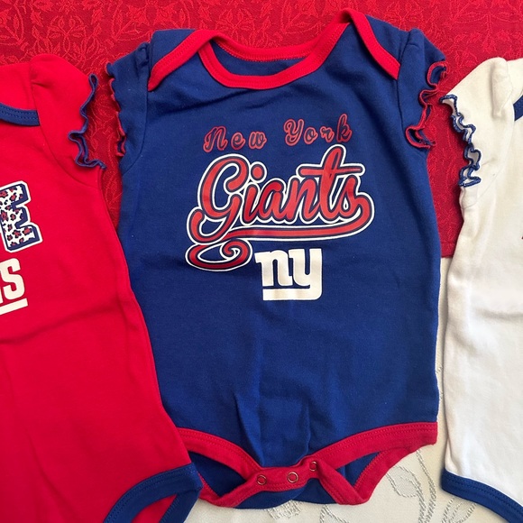 NFL Apparel NY Giants Baby Girl Onesies 12M Bundle - Picture 6 of 9